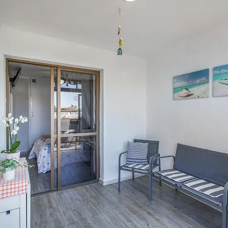 Apartamento Rainbow Amadores *